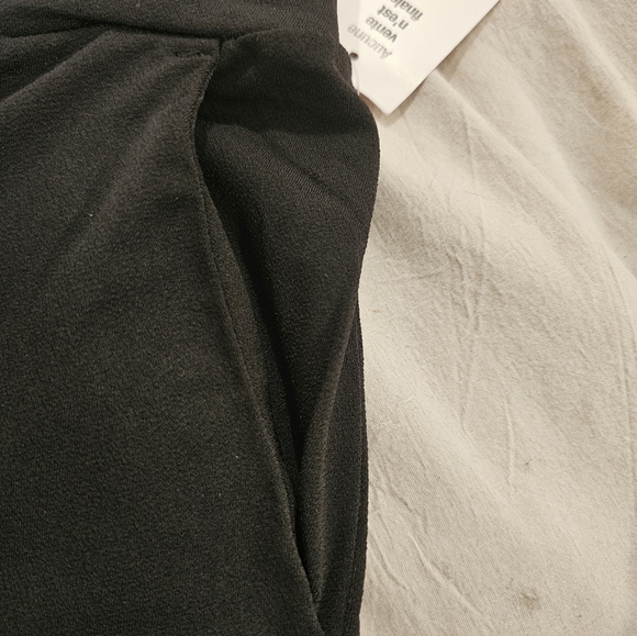 Ricki's cropped black pants size large NWT - Picture 6 of 6